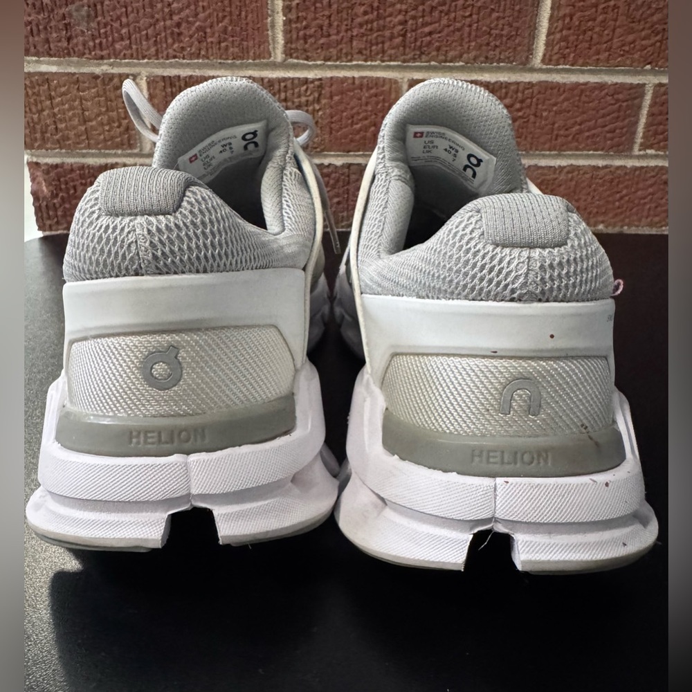 ON Women's running Cloudswift Sneakers, Glacier/White size 9 euro 40.5 - Picture 7 of 9